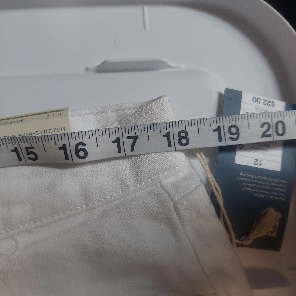 Nwt universal thread white Denim boyfriend shorts‎ size 12R